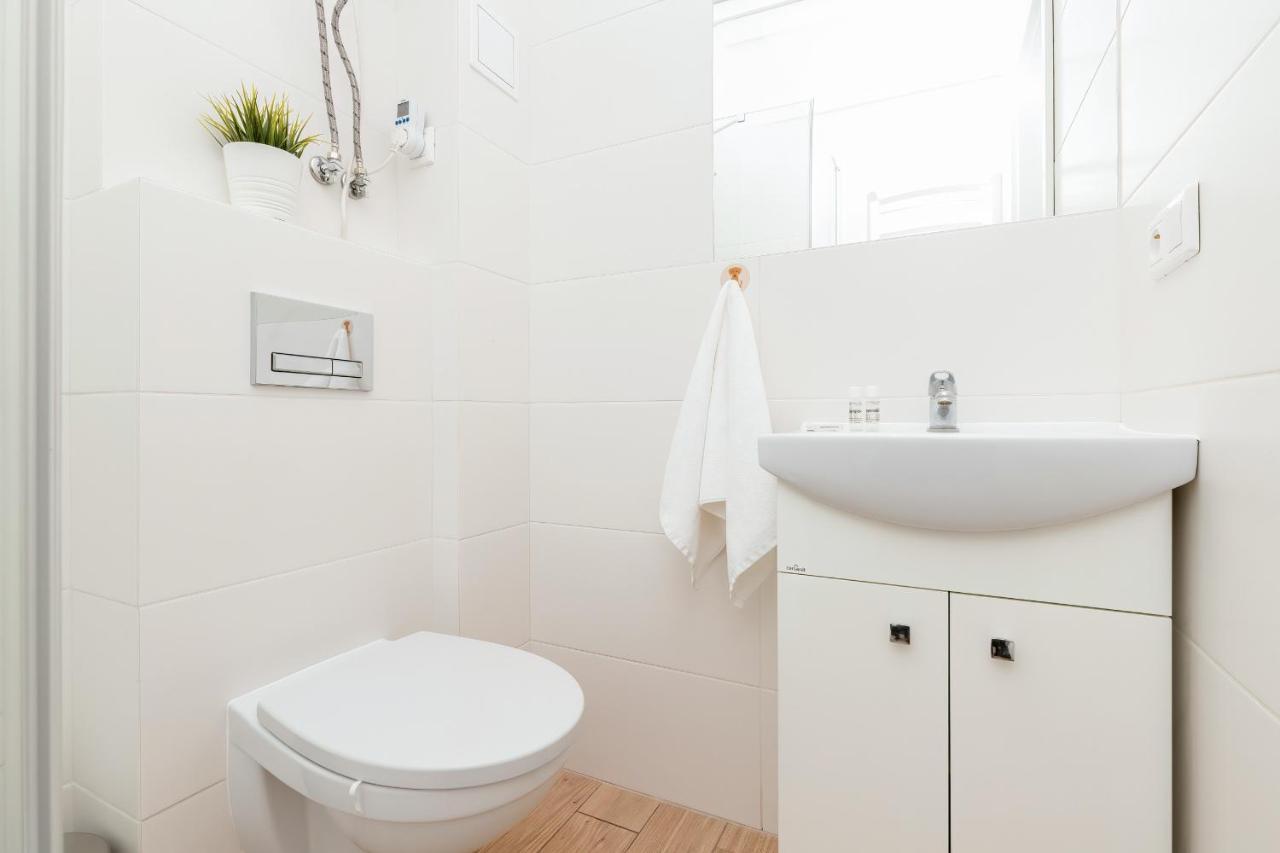 Apartments Gdynia Abrahama By Noclegi Renters ภายนอก รูปภาพ